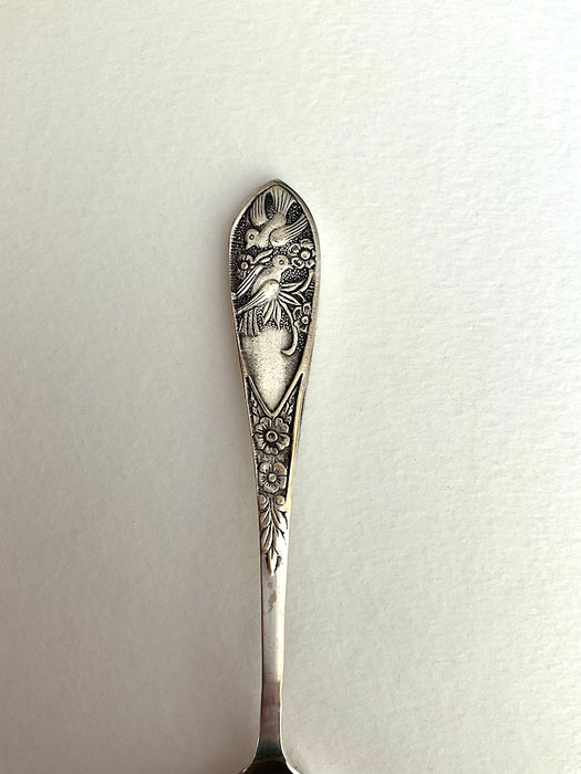 Spoon with birds