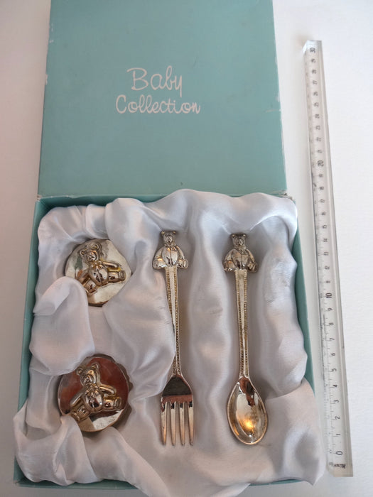 Set with teddy bear spoon+fork and two little tins for first tooth and the first curl