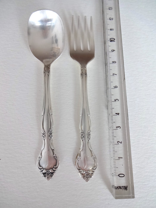 Baby set (with the letter D engraved on the handle)