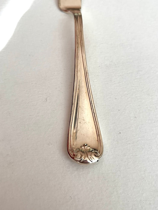 Cheese knife
