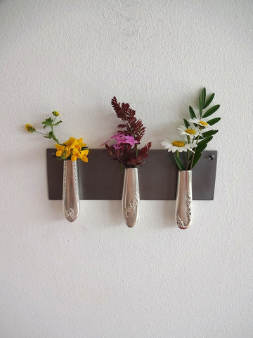 Set of 3 knife vases with hanging metal base for magnetic knife vases