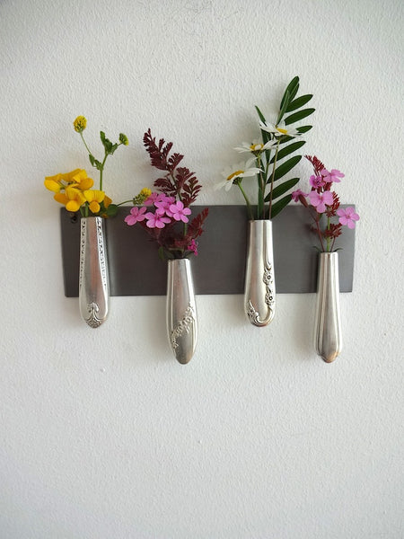 Set of 4 knife vases with hanging metal base for magnetic knife vases