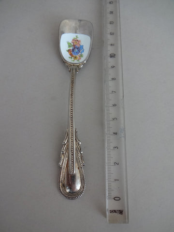 Spoon with porcelain flowers